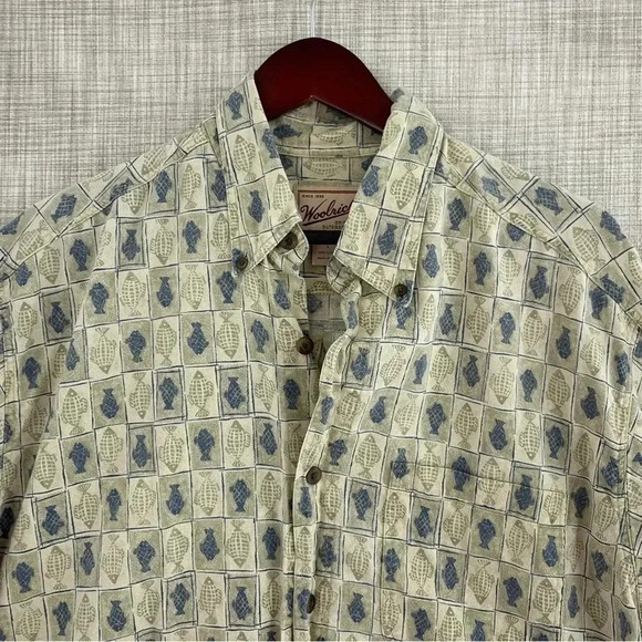 Woolrich Mens Size L short sleeve button down shirt 1119 - Picture 3 of 7